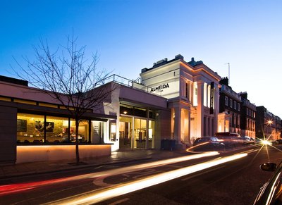 알메이다 극장 (알메이다 시어터)